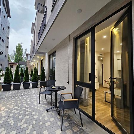 יירבאן Orion Aparthotel מראה חיצוני תמונה