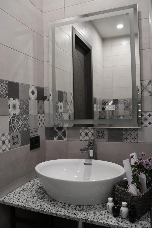 יירבאן Orion Aparthotel מראה חיצוני תמונה