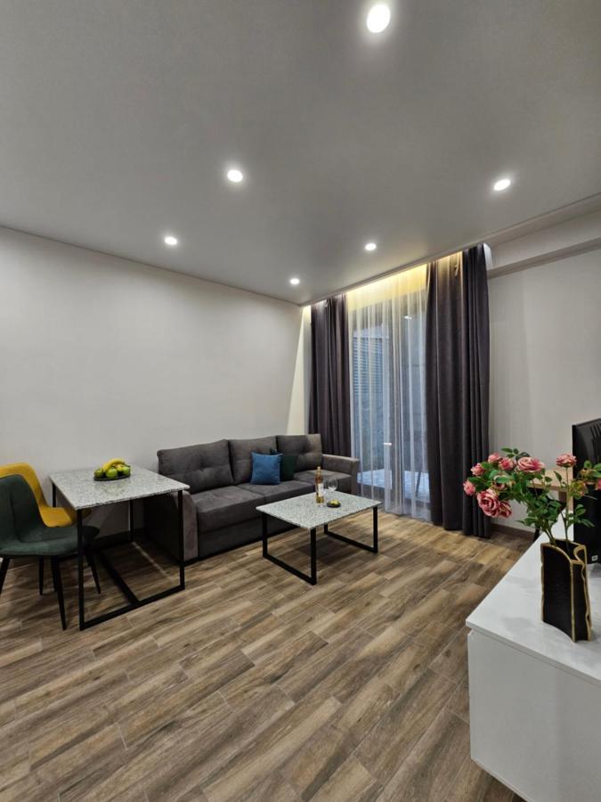 יירבאן Orion Aparthotel מראה חיצוני תמונה