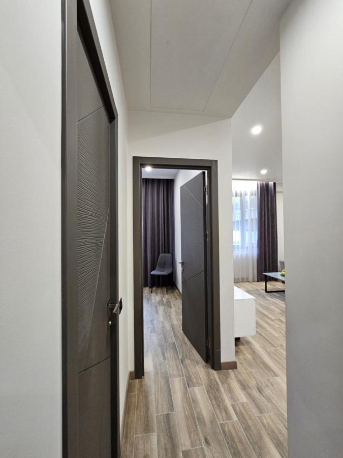 יירבאן Orion Aparthotel מראה חיצוני תמונה