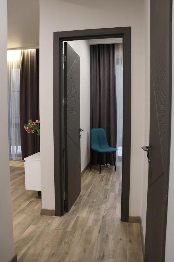 יירבאן Orion Aparthotel מראה חיצוני תמונה