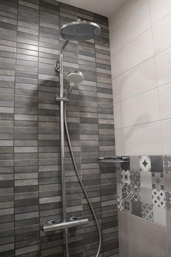 יירבאן Orion Aparthotel מראה חיצוני תמונה