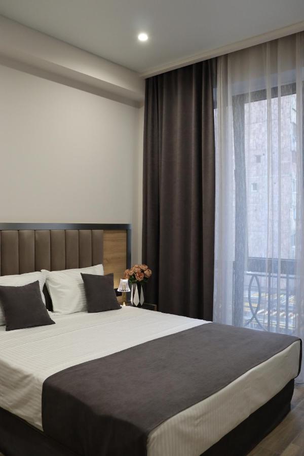 יירבאן Orion Aparthotel מראה חיצוני תמונה