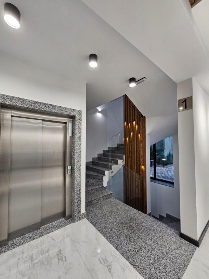 יירבאן Orion Aparthotel מראה חיצוני תמונה