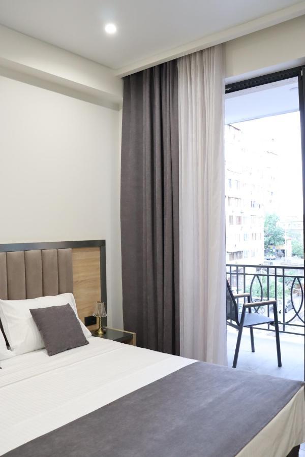 יירבאן Orion Aparthotel מראה חיצוני תמונה